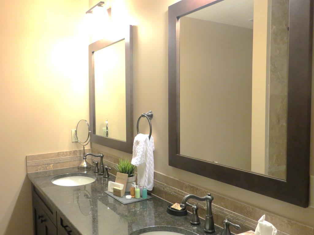 Luxury Canmore Vacations Rom bilde